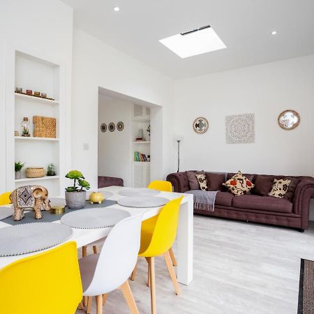 Large Modern Family Home ווינדזור מראה חיצוני תמונה